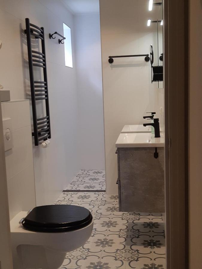 Wad'Ngeluk Villa Paesens Buitenkant foto