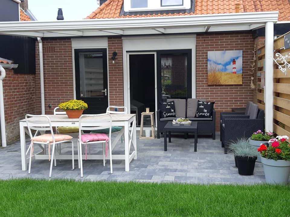 Wad'Ngeluk Villa Paesens Buitenkant foto